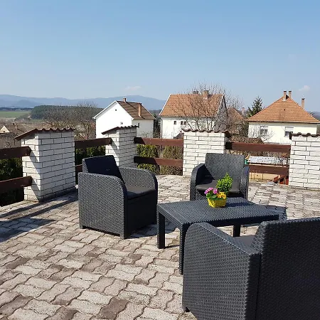 Kovacs Vendeghaz Apartment Mátraderecske Exterior photo
